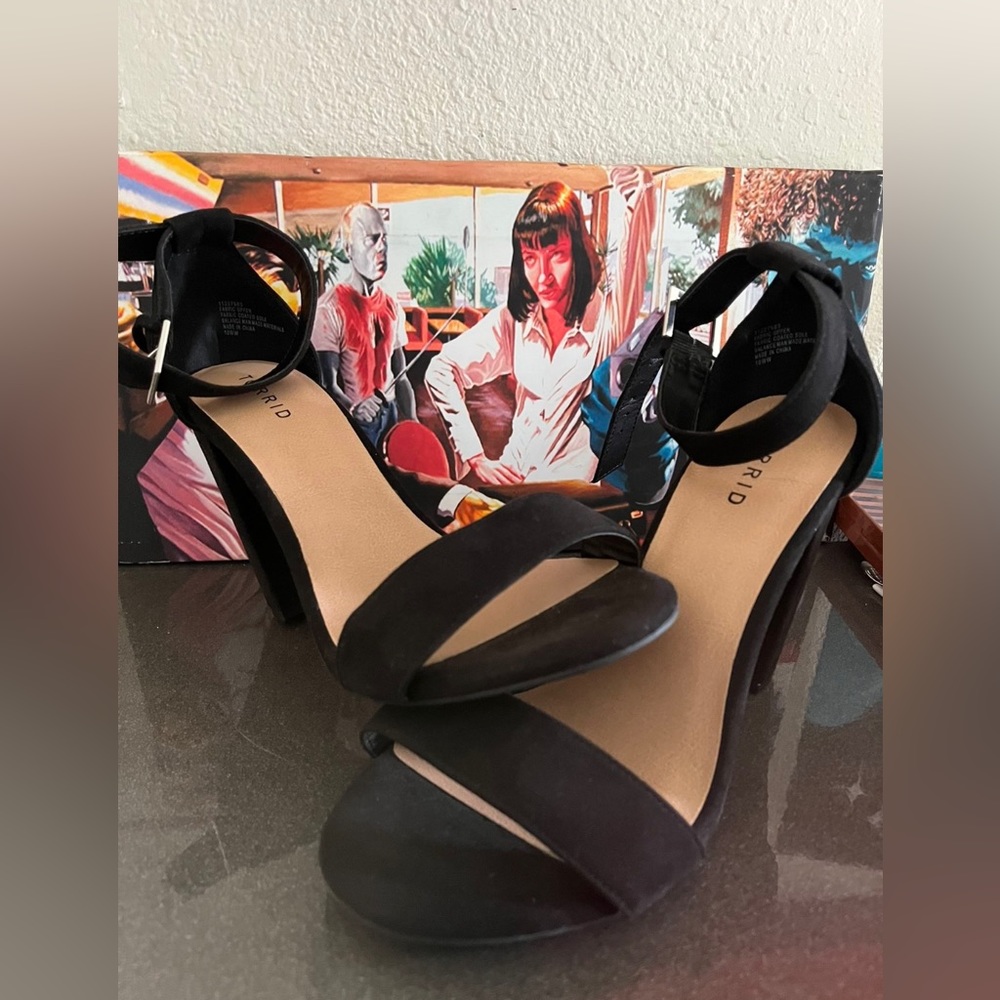 Black strapy Heels